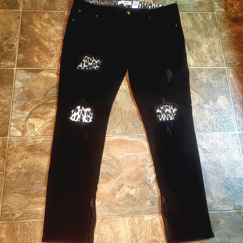 COOL FASHION NOVA BLACK SKINNY JEANS
